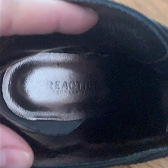 Reaction Kenneth Cole booties - Picture 4 of 4